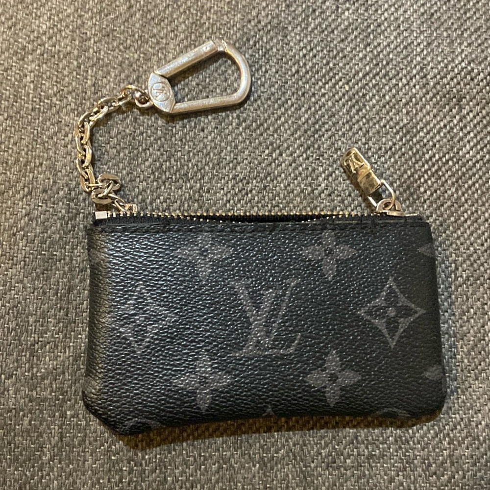 Black Louis Vuitton card holder